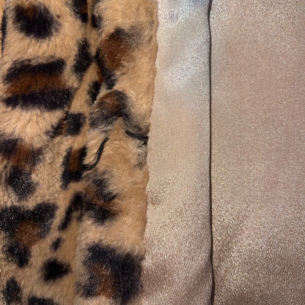 Cheetah Fur Vest - Picture 3 of 6